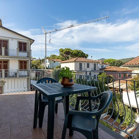 I Pungenti Aparthotel Castiglioncello Exterior photo
